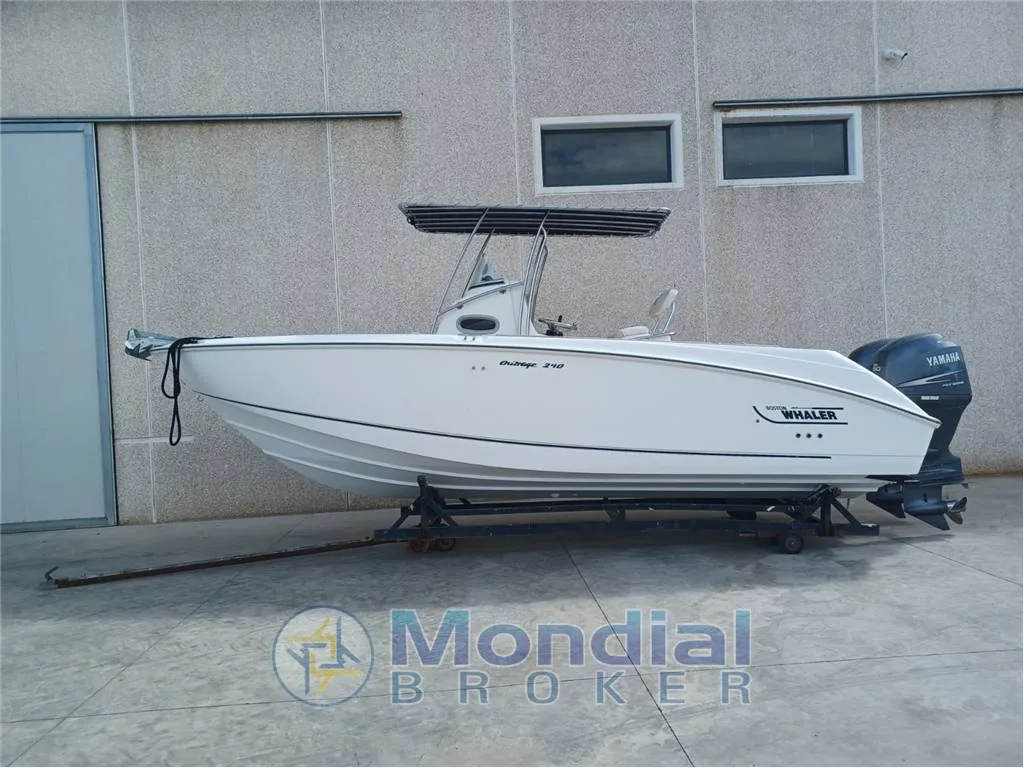 Boston Whaler Outrage 240 used - photo 1