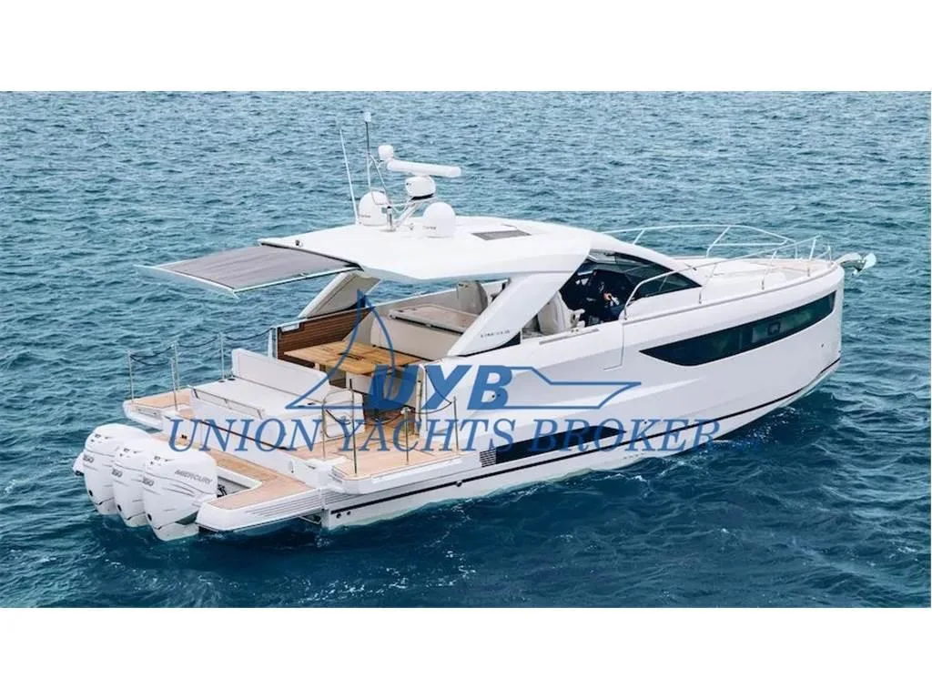 Jeanneau DB 43 OUTBOARD used - photo 1