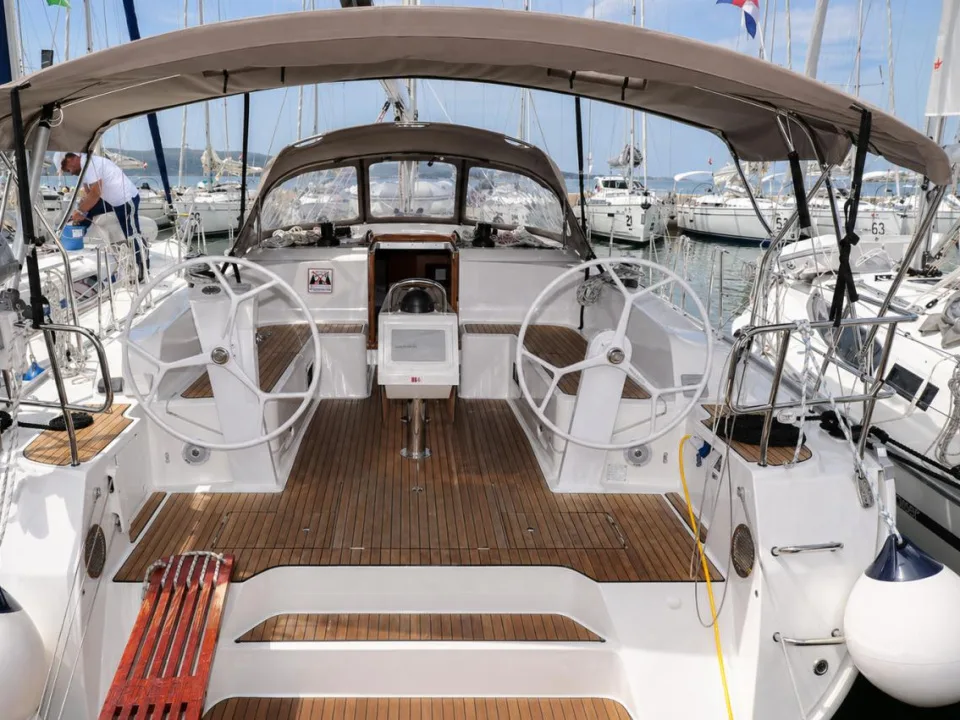 Bavaria Yachts Cruiser 46 used - photo 1