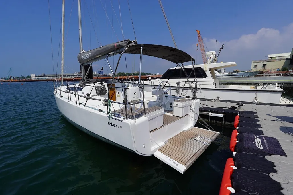 Elan E4 used - photo 1