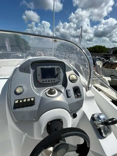 Beneteau FLYER 750 SUNDECK usato - foto 1
