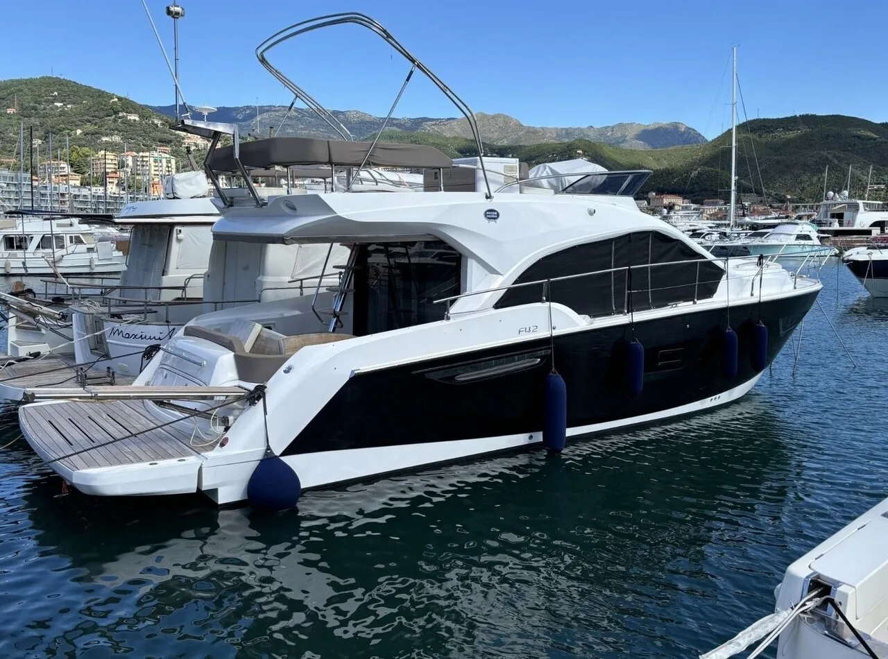 Sessa Marine Sessa FLY42 d'occasion - photo 1