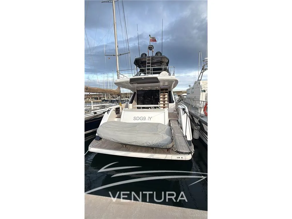 Ferretti Yachts 720 usato - foto 1