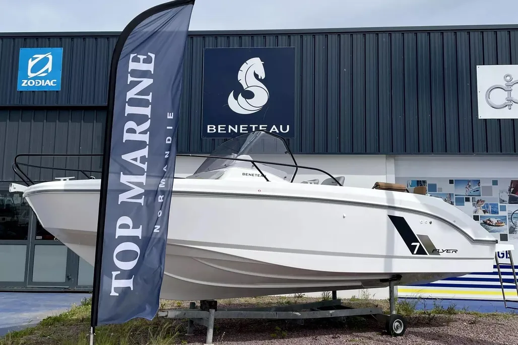 Beneteau Flyer 7 SUNdeck d'occasion - photo 1