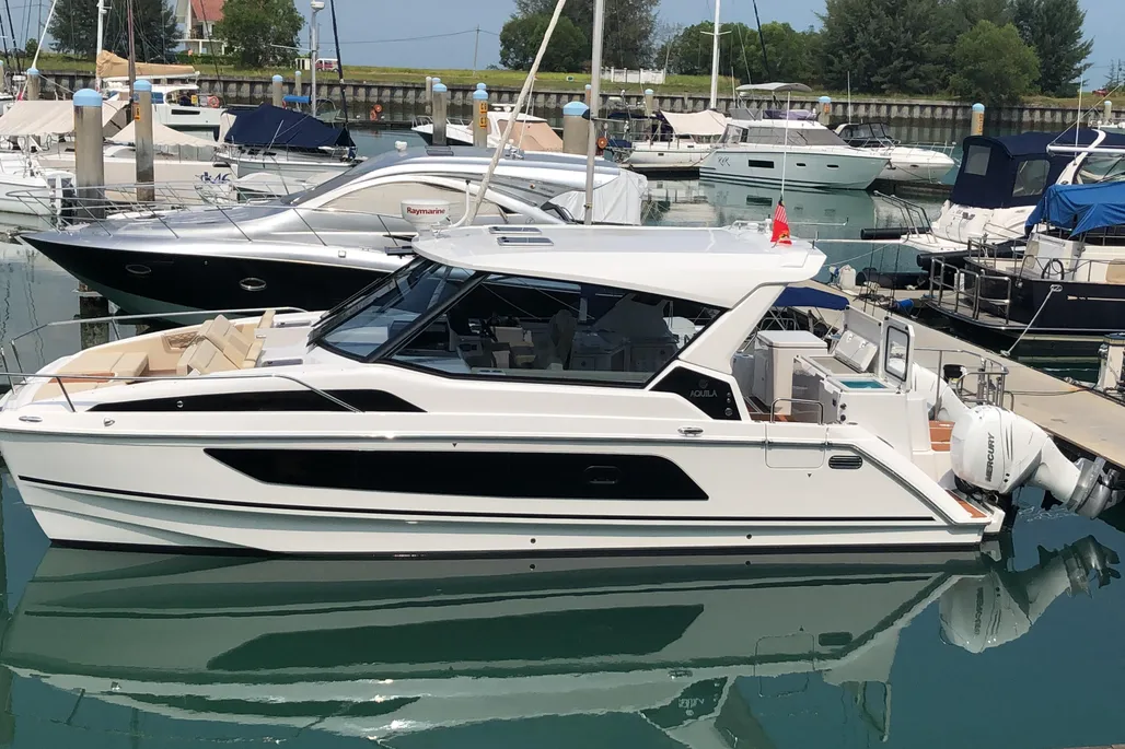 Aquila 36 Sport used - photo 1