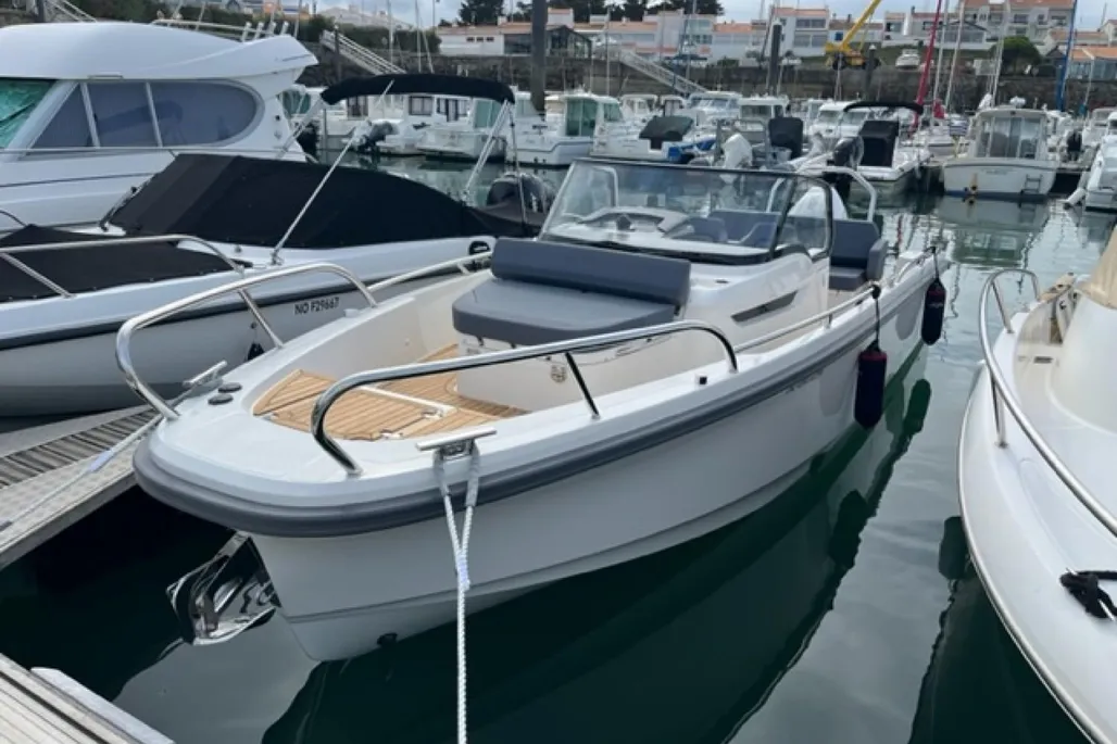 Nimbus Tender 8 used - photo 1