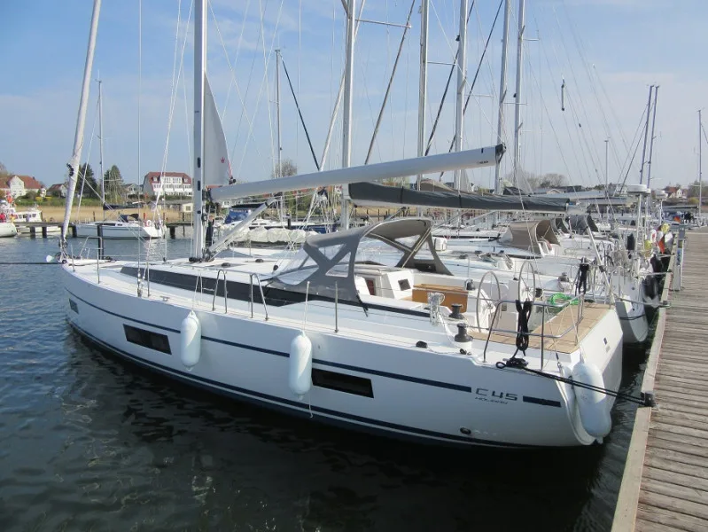 Bavaria Yachts C45 Holiday used - photo 1
