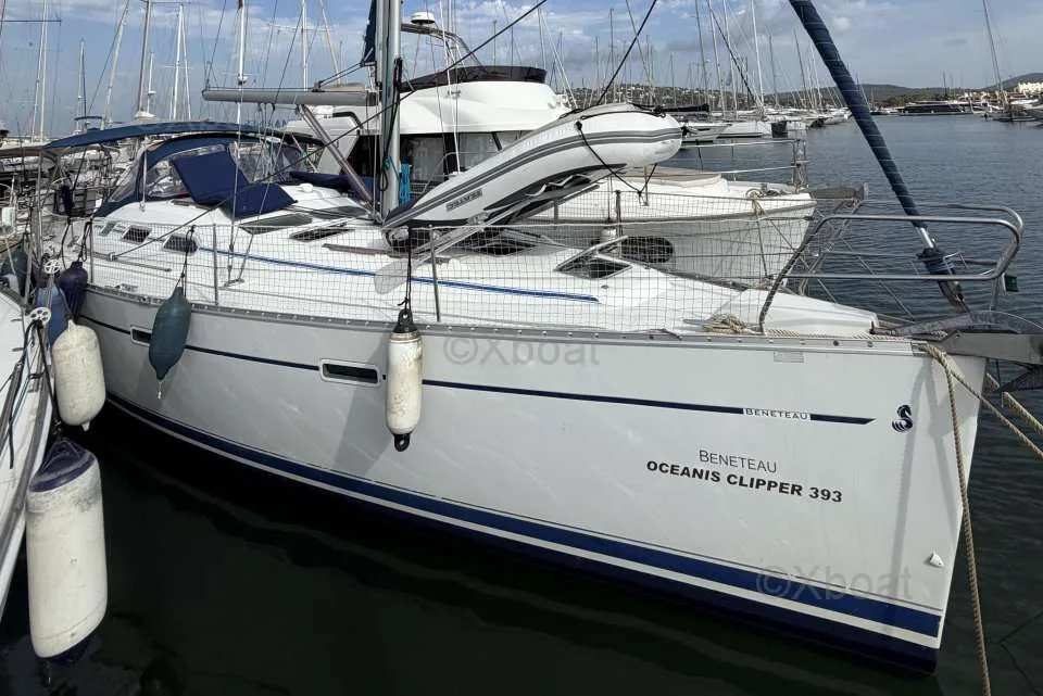 Beneteau OCEANIS 393 CLIPPER used - photo 1