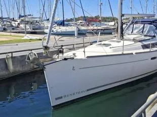 Beneteau Oceanis 37 used - photo 1