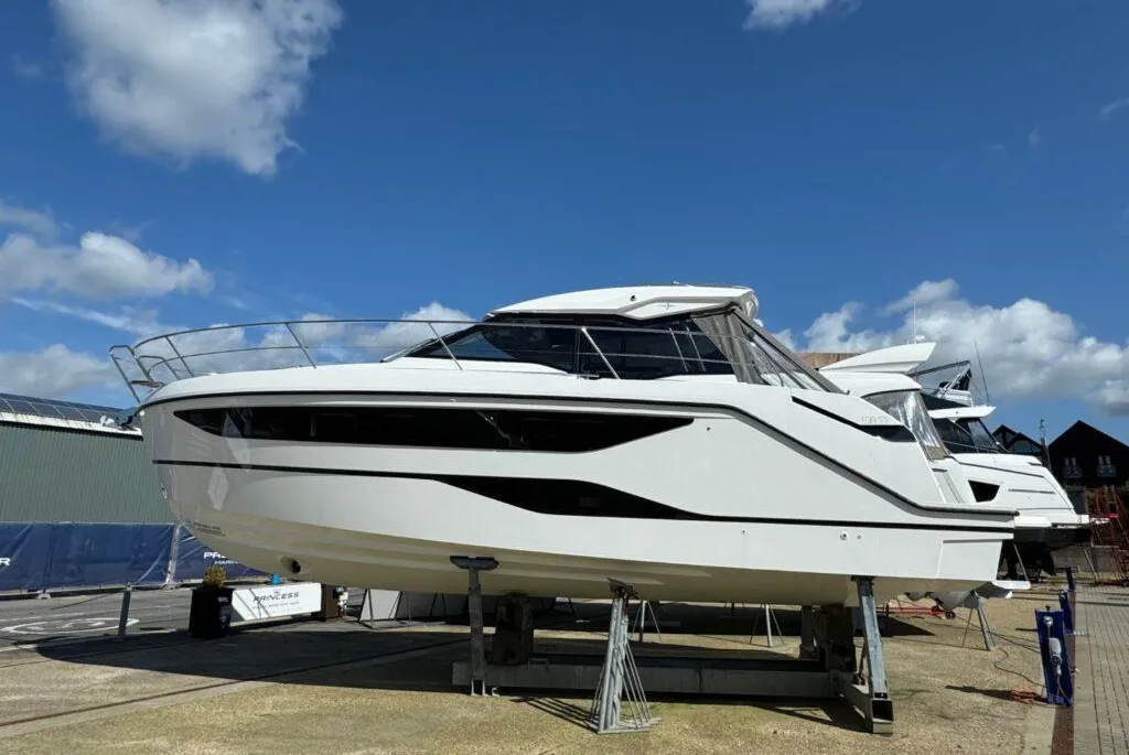 Bavaria Yachts SR35 HT gebraucht - Foto 1