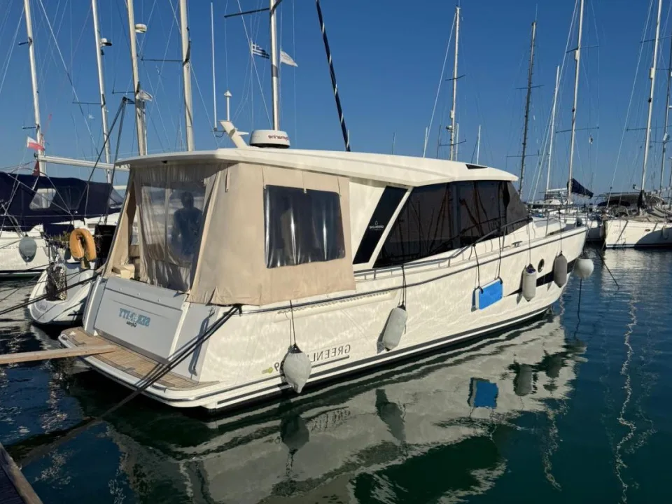Greenline 39 Hybrid used - photo 1