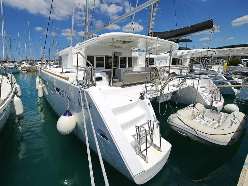 Lagoon 450 F gebraucht - Foto 1