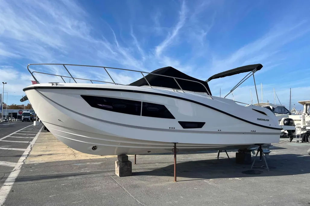 Quicksilver Activ 875 Sundeck gebraucht - Foto 1