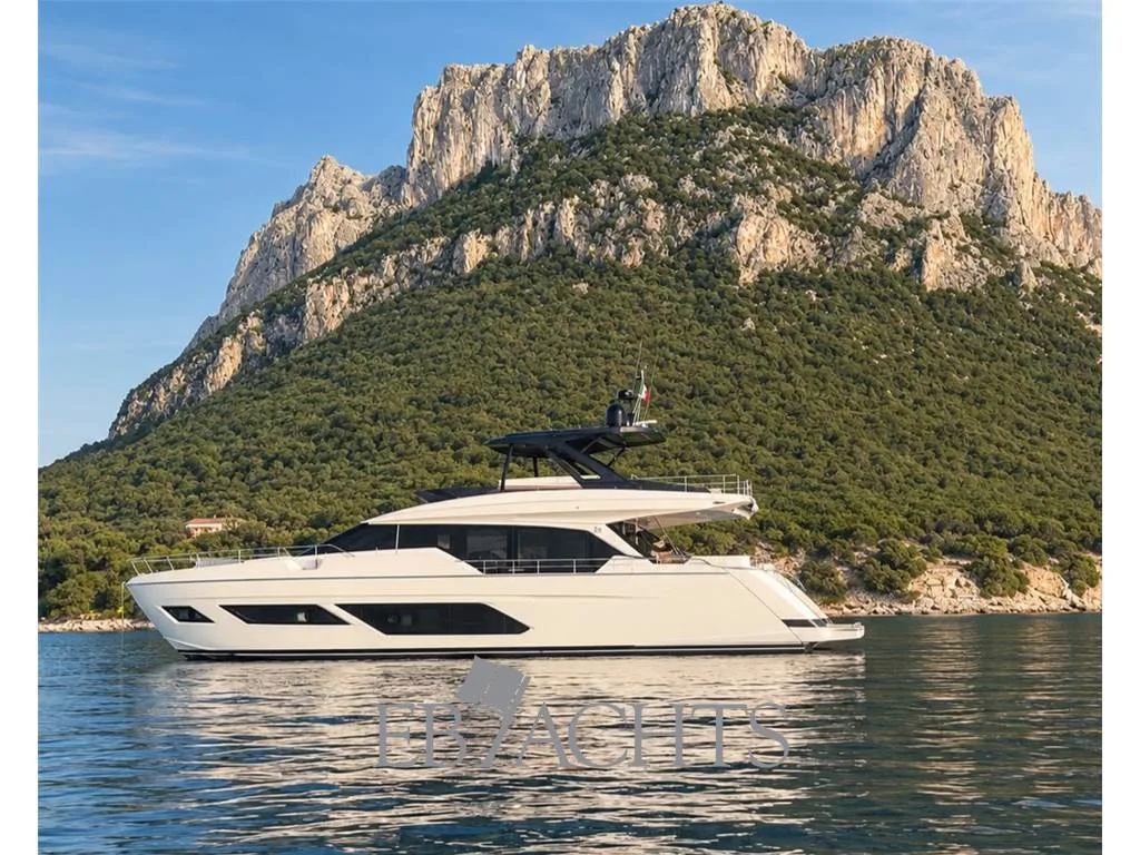 Ferretti Yachts 720 usato - foto 1