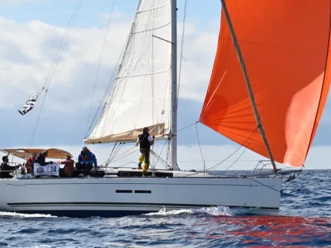 Dufour 375 Camargue used - photo 1