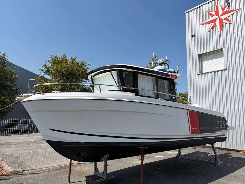 Jeanneau MERRY FISHER 795 SPORT SÉRIE 2 d'occasion - photo 1