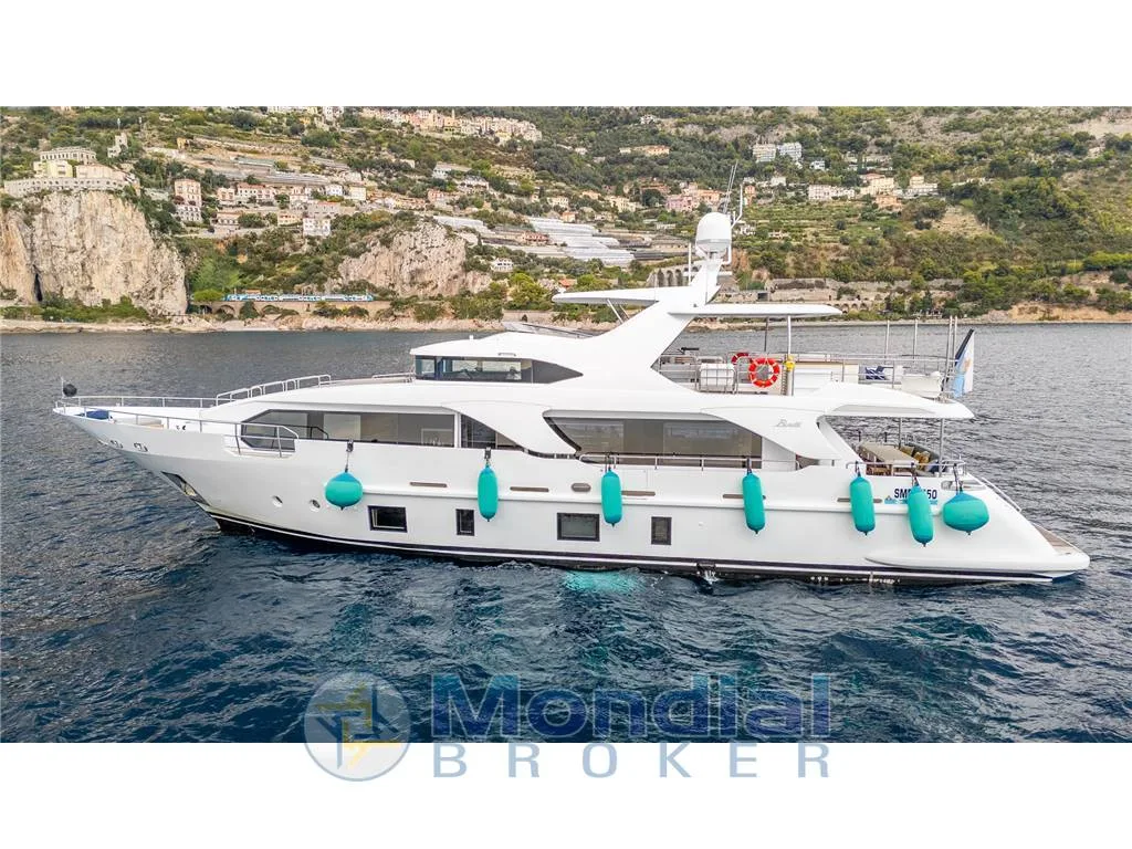 Benetti Delfino 93 usato - foto 1