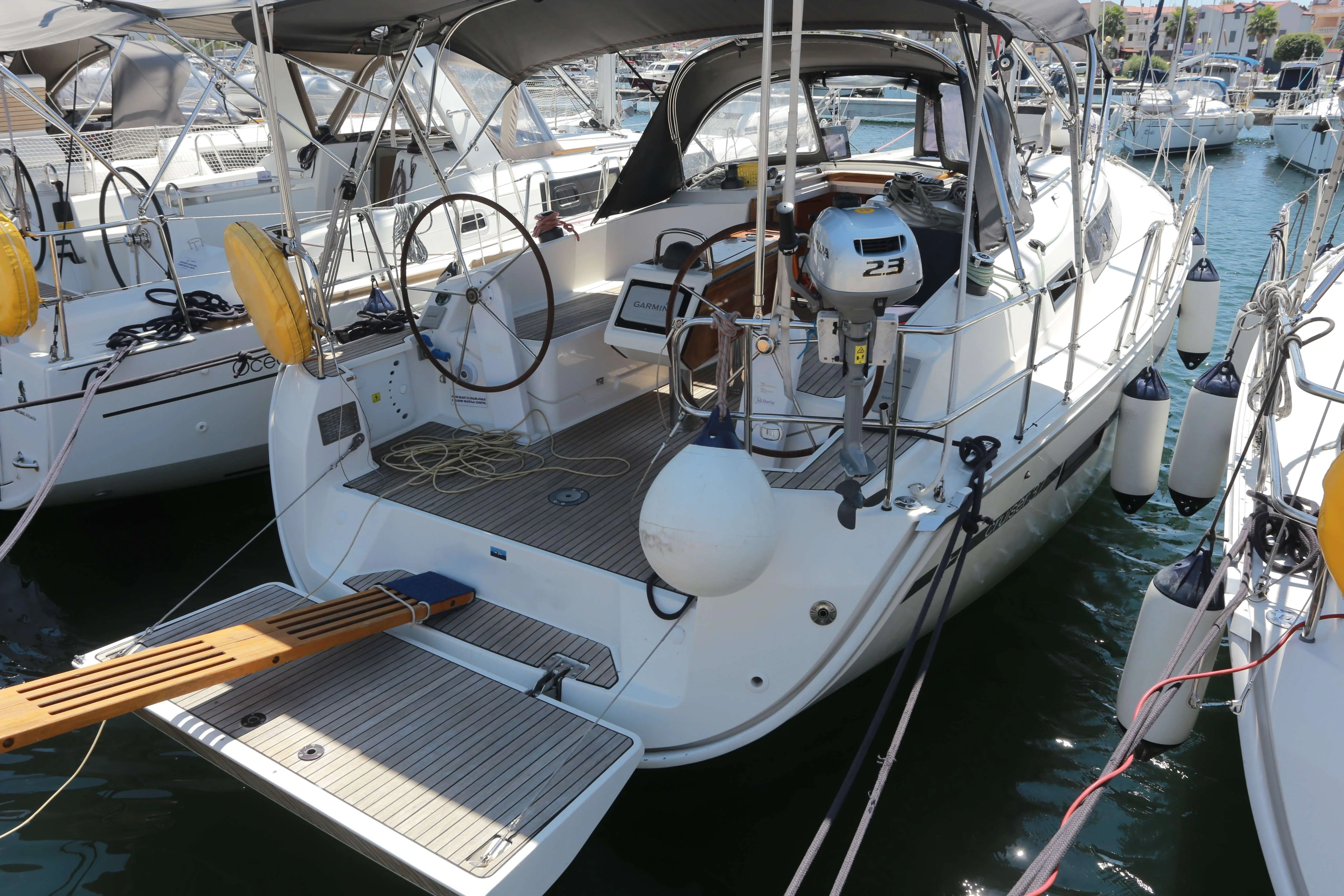 Bavaria Yachts 37 CRUISER used - photo 1