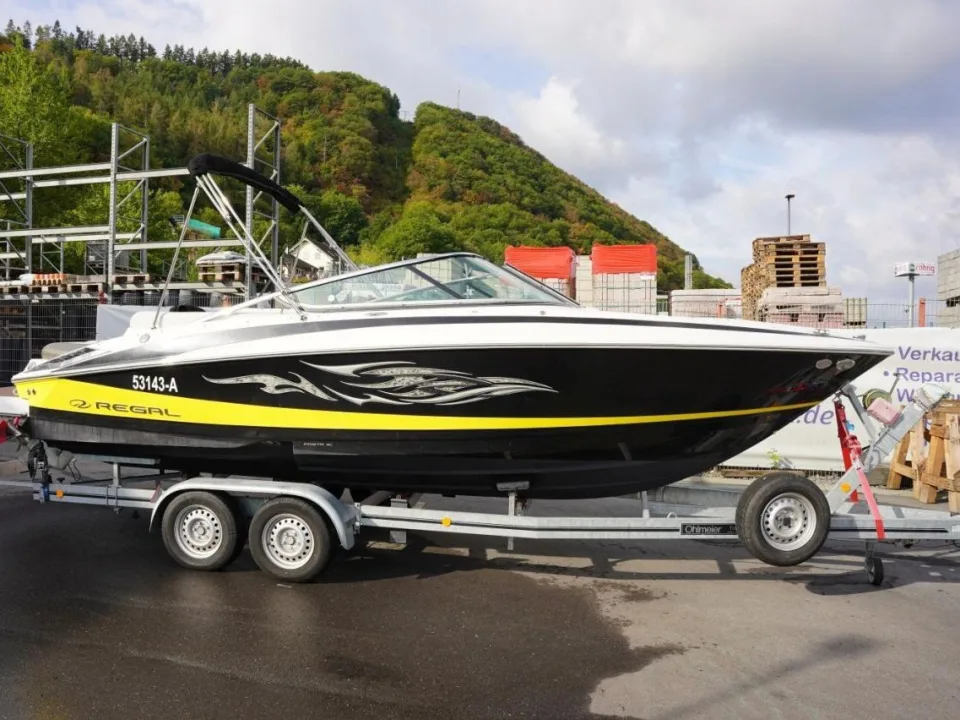 Regal 2300 BOWRIDER 2011 gebraucht - Foto 1