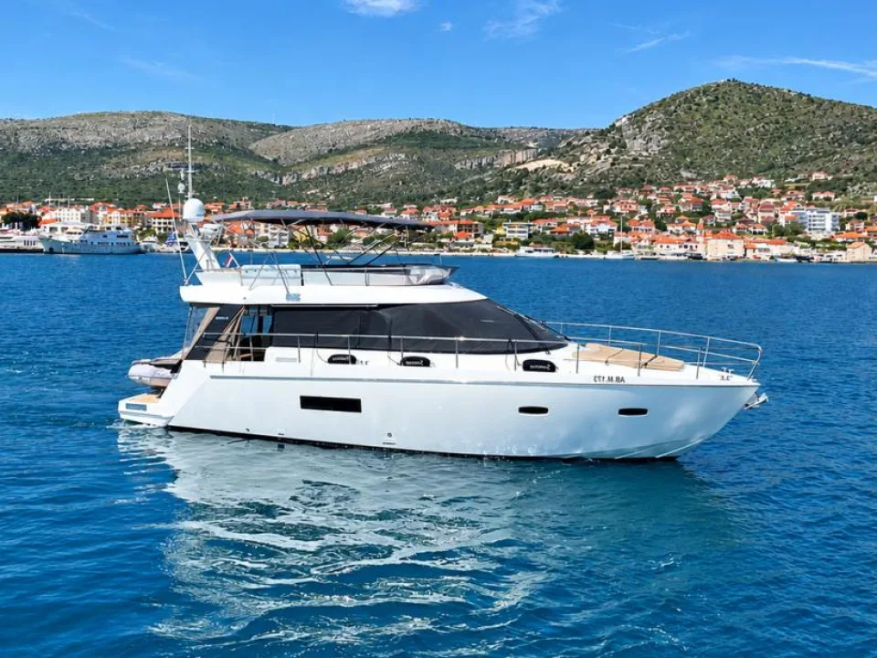 Sealine F42 used - photo 1