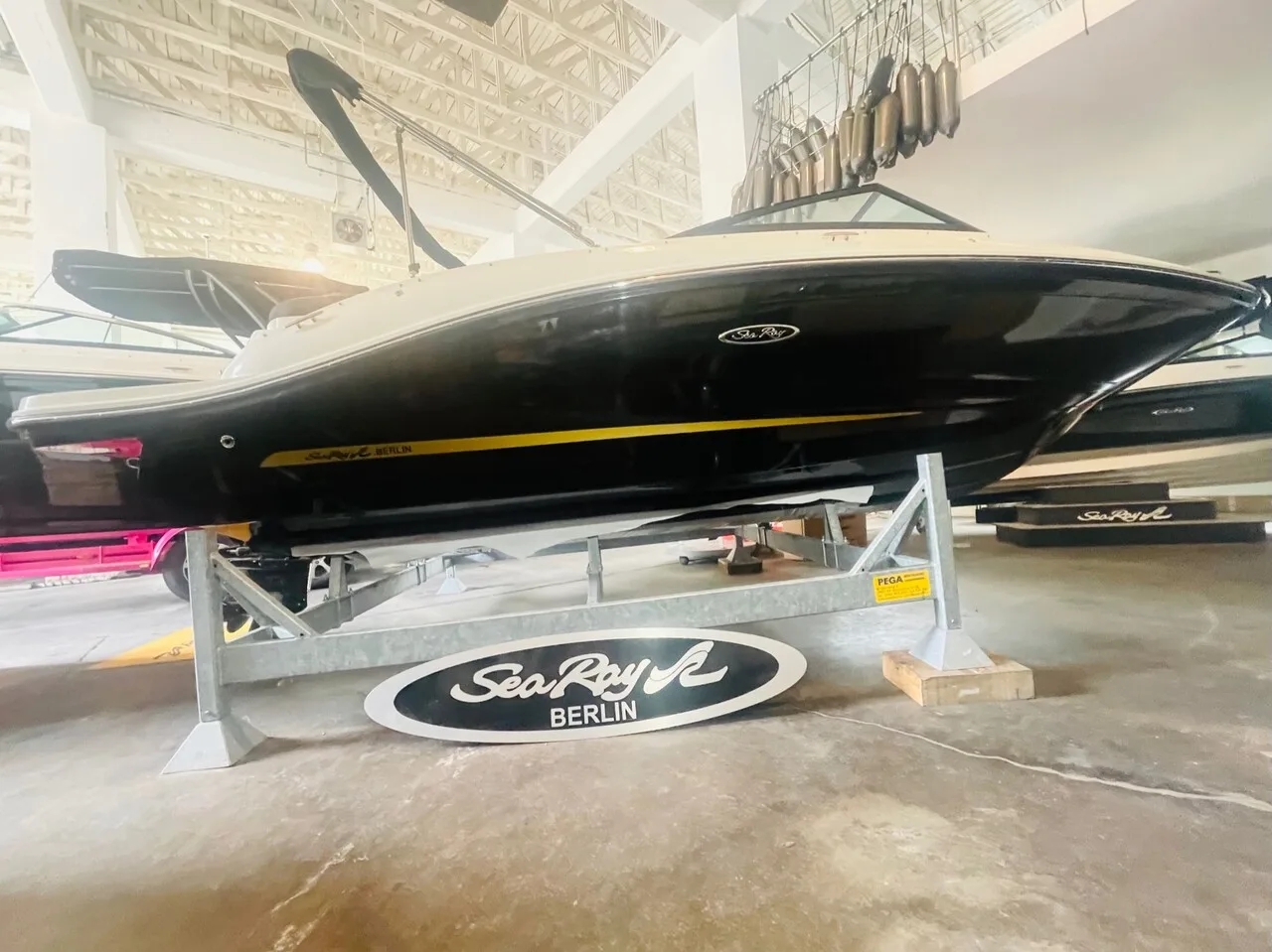 Sea Ray 190 SPX 2023 15I223 gebraucht - Foto 1