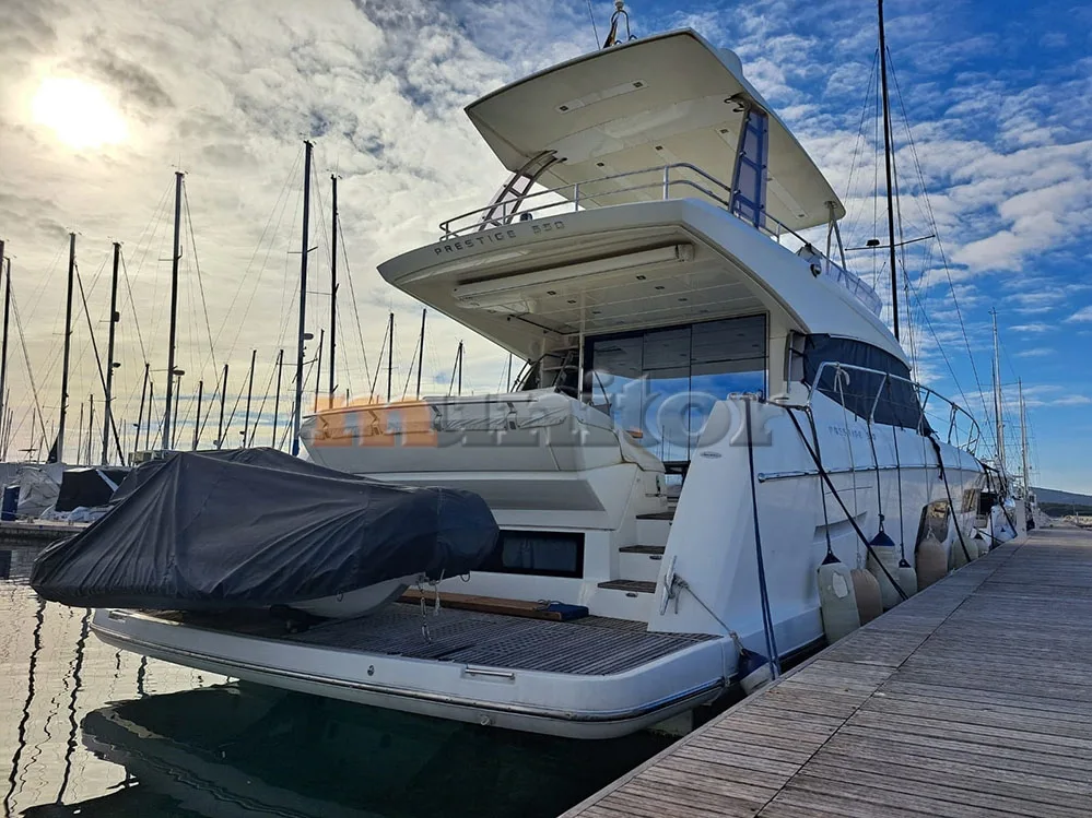 Prestige Jeanneau Prestige 550 Fly used - photo 1