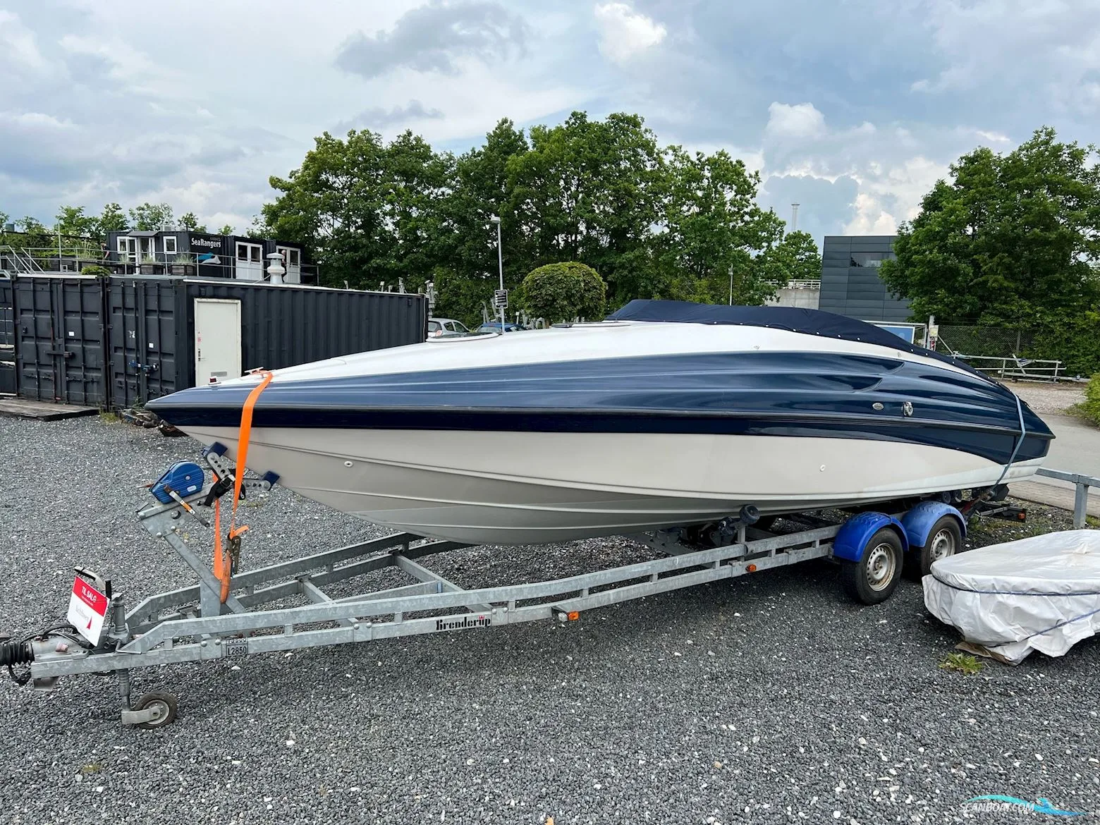 Crownline 266 Ltd used - photo 1