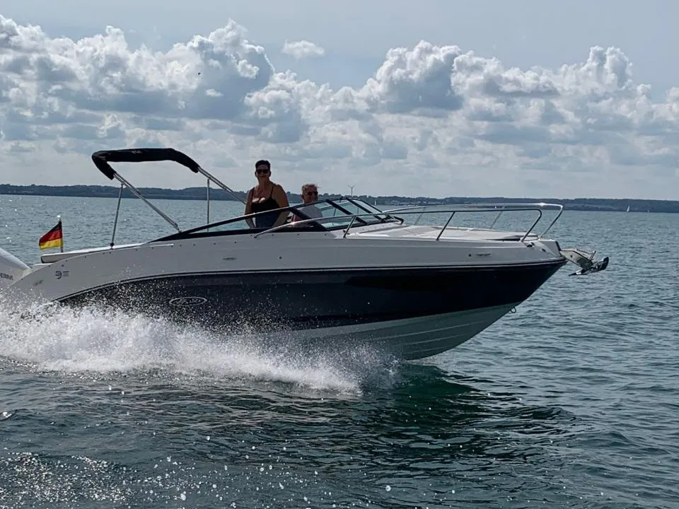 Sea Ray 230 Sunsport gebraucht - Foto 1
