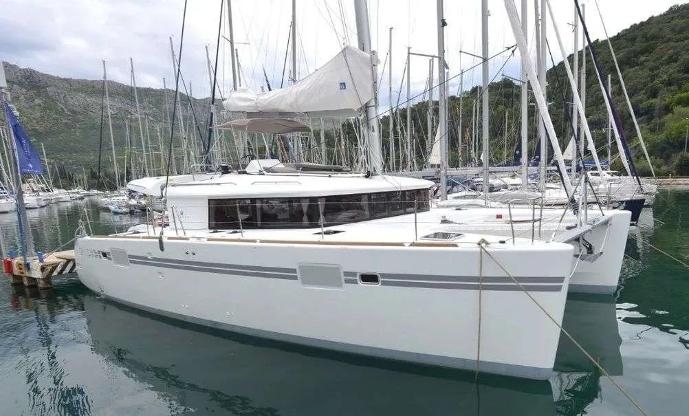 Lagoon 450 F gebraucht - Foto 1