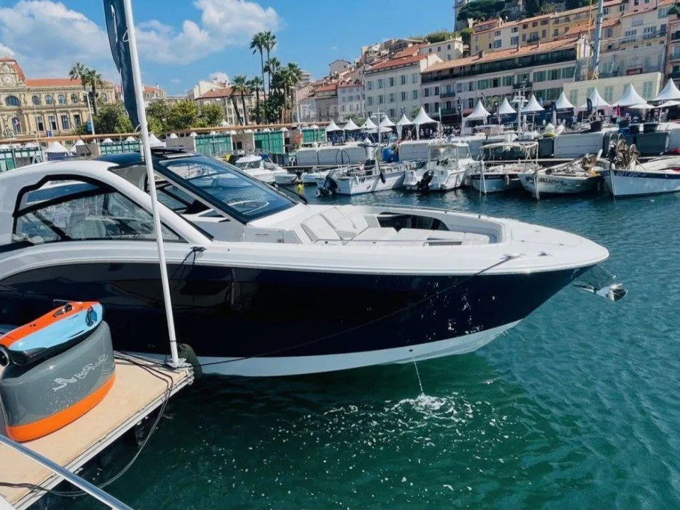 Sea Ray 370 Sundancer used - photo 1
