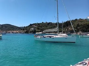 Beneteau Oceanis 43 used - photo 1