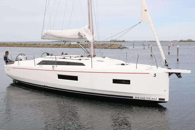 Beneteau OCEANIS 37.1 d'occasion - photo 1