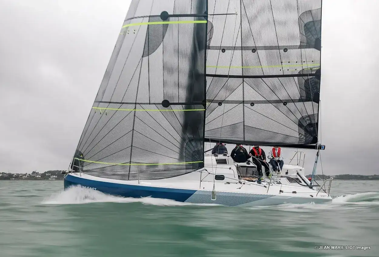 Jeanneau SUN FAST 30 OD usato - foto 1