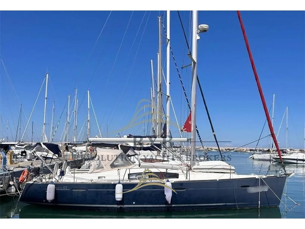 Beneteau OCEANIS 43 used - photo 1