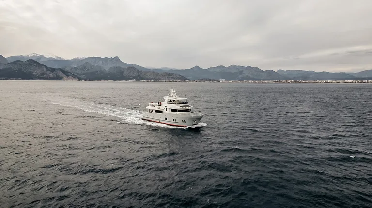 Bering Yachts Bering 72