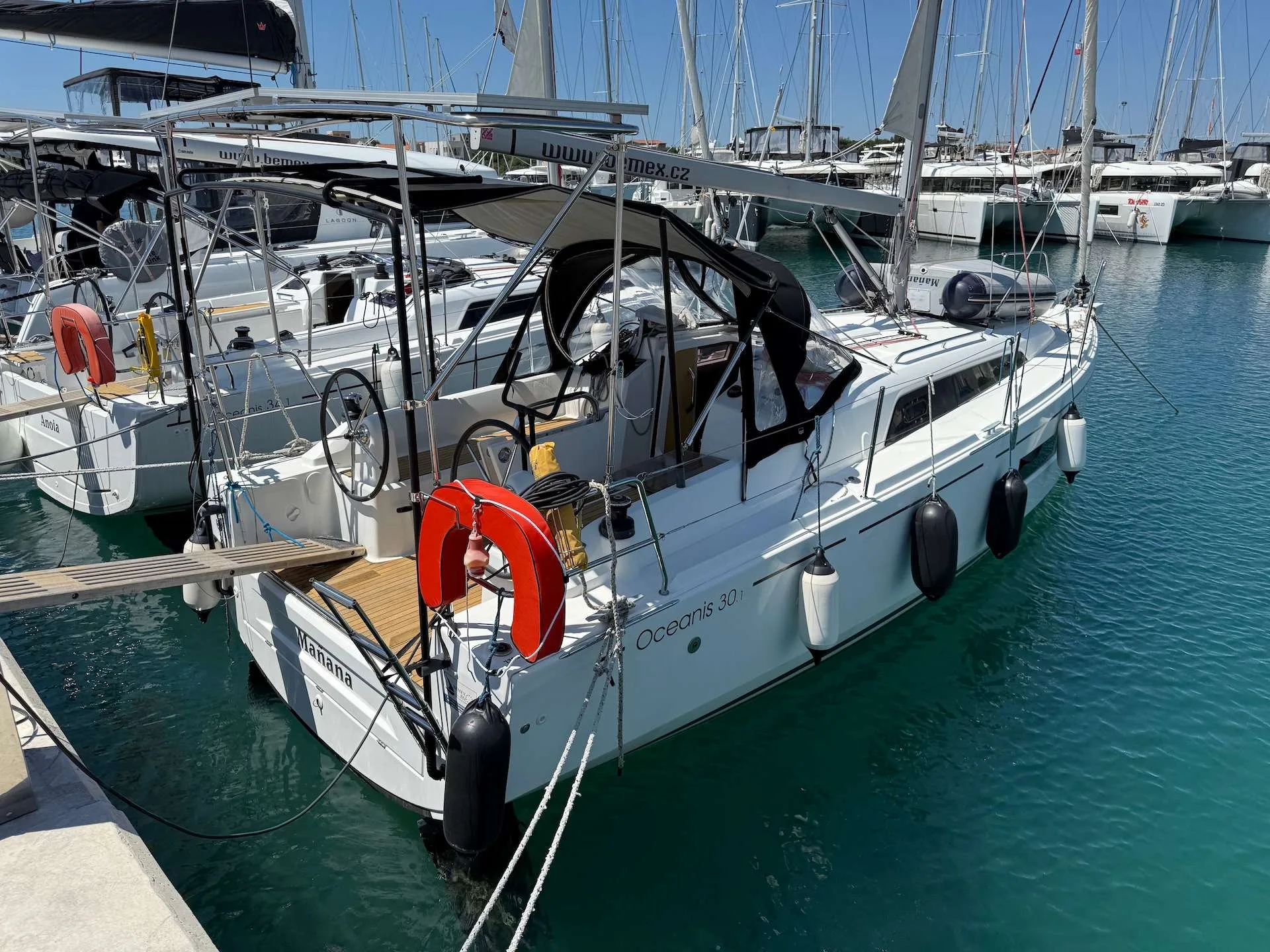 Beneteau OCEANIS 30.1 used - photo 1