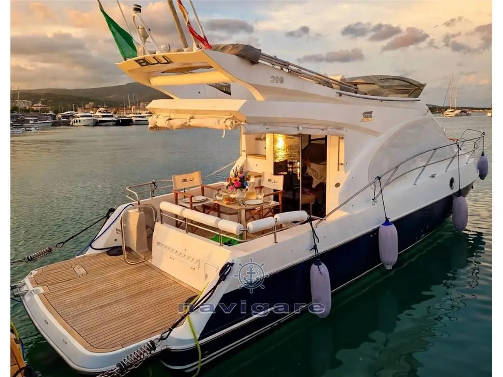 Galeon 290 FLY usato - foto 1 Galeon 290 FLY usato - foto 1