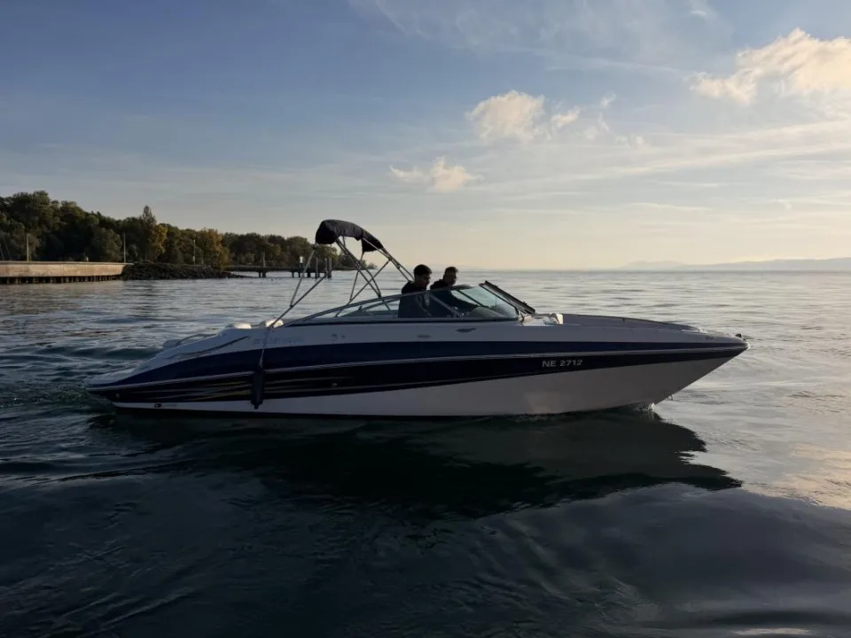 Four Winns 250 Horizon used - photo 1