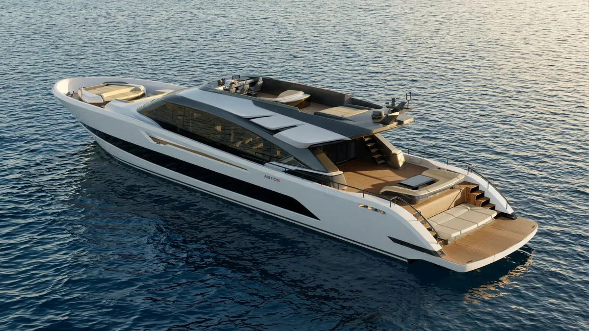AB Yachts AB 110S — 5