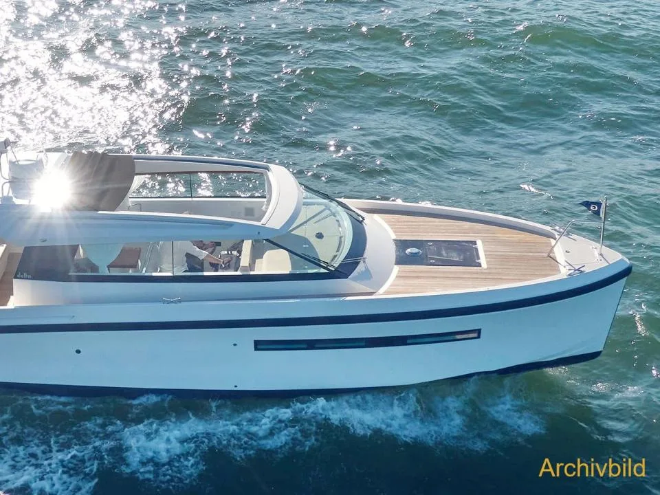 Delta Powerboats 33 Coupe used - photo 1