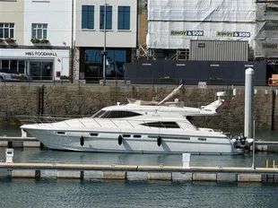 Sealine T52 used - photo 1