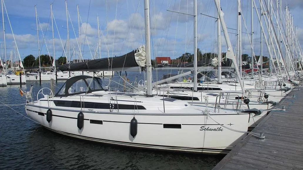 Bavaria Yachts 37 CRUISER usato - foto 1
