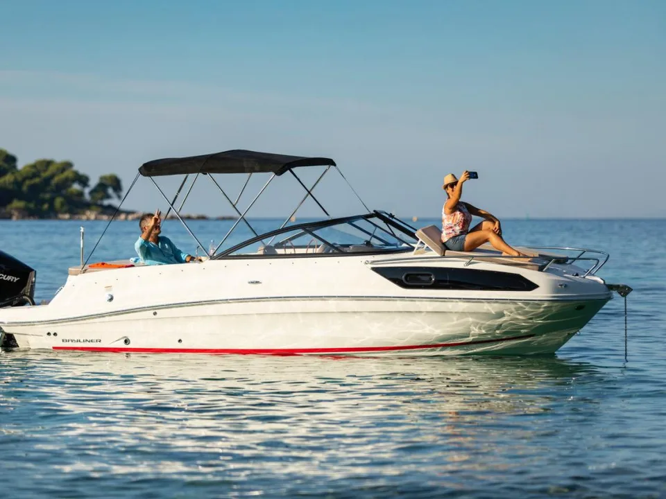 Bayliner VR6 CUO used - photo 1