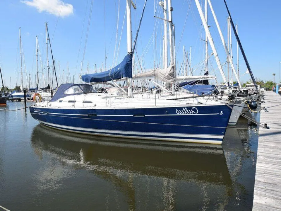 Beneteau Oceanis 393 used - photo 1