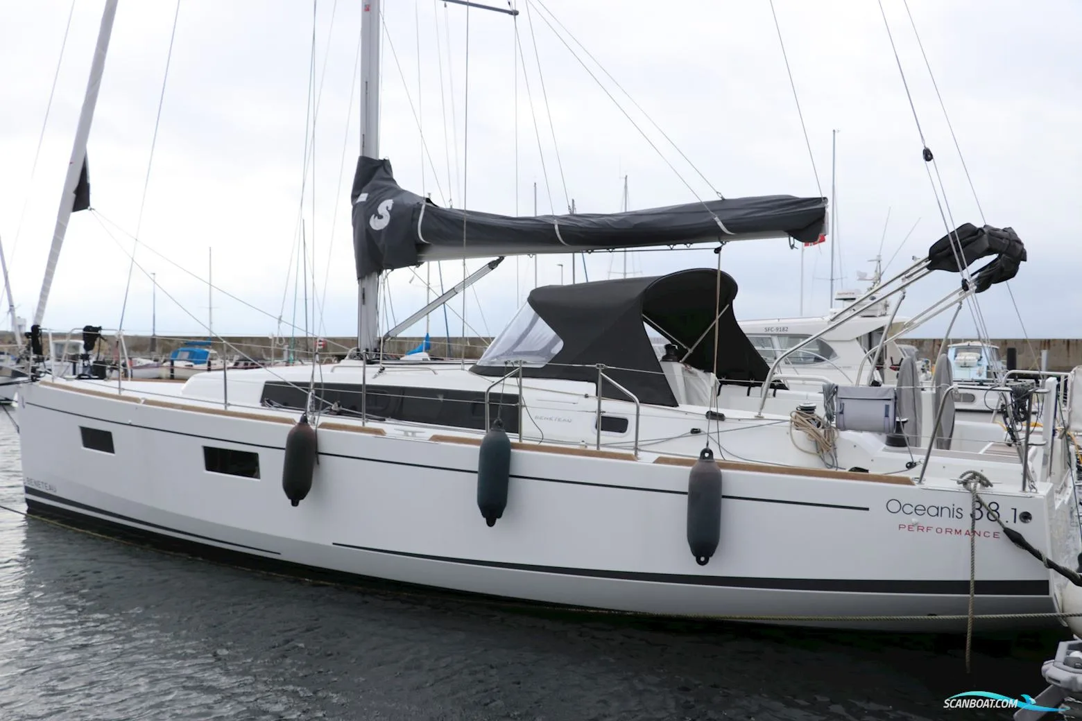Beneteau Oceanis 38.1 Performance usato - foto 1