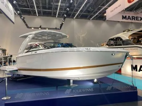 Four Winns H9 Bowrider used - photo 1