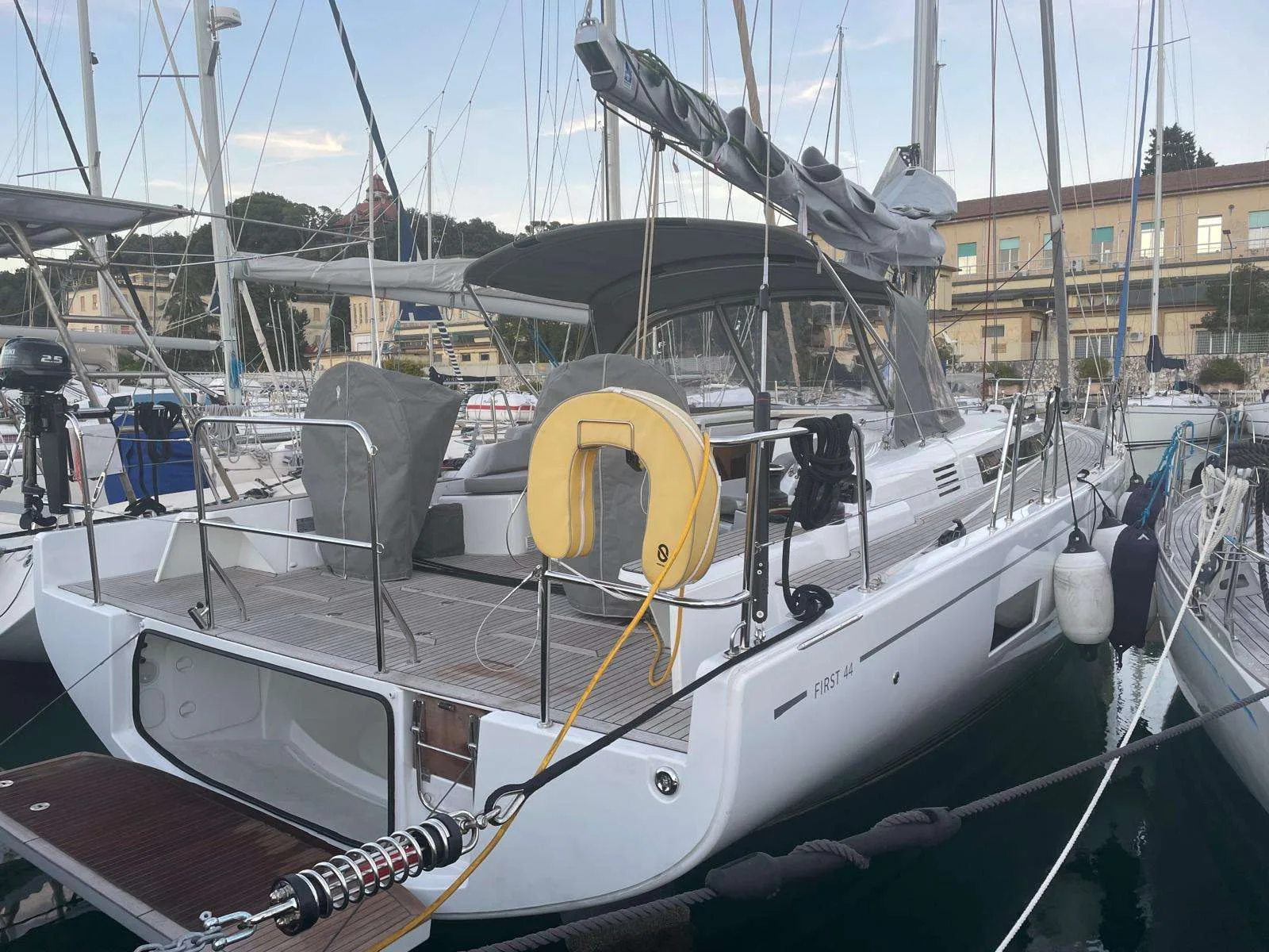 Beneteau FIRST 44 used - photo 1