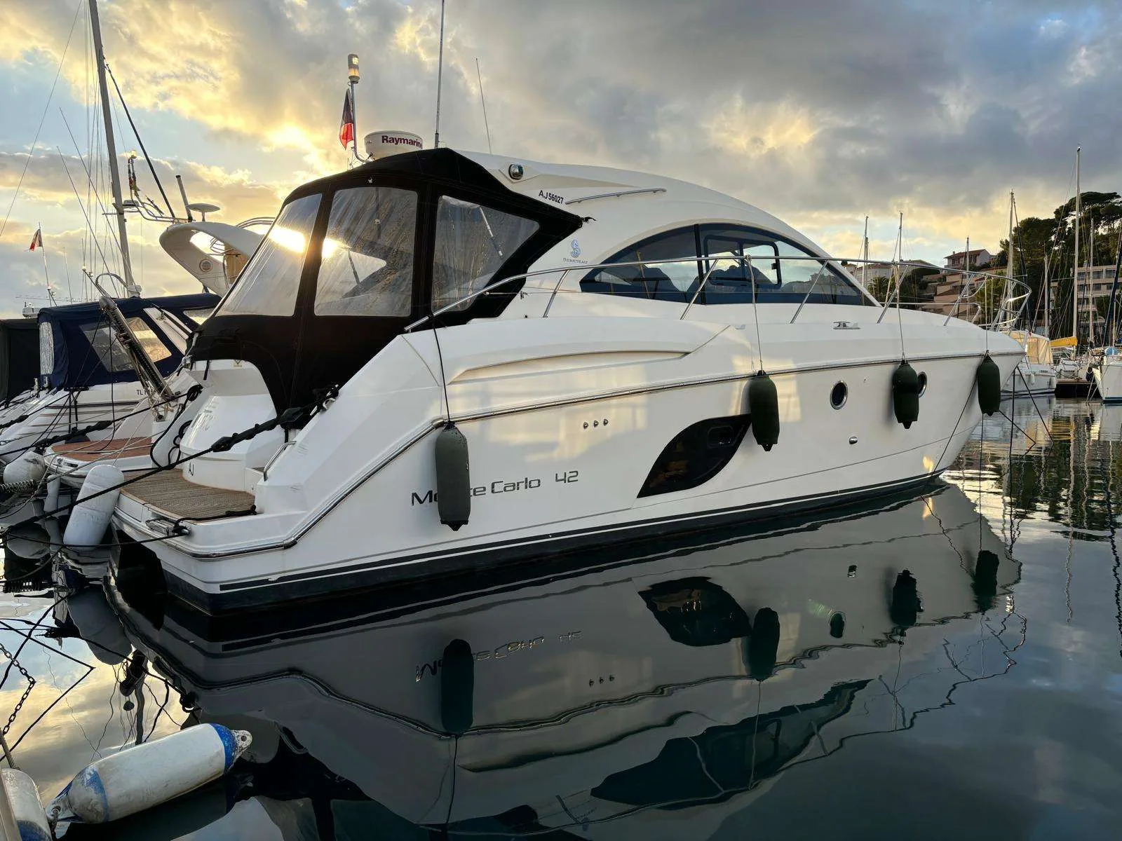 Beneteau MONTE CARLO 42 HARD TOP usato - foto 1