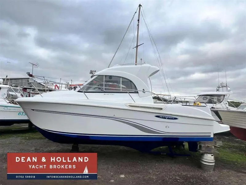 Beneteau ANTARES 6 OB d'occasion - photo 1