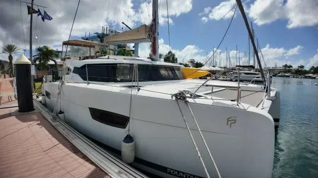 Fountaine Pajot ASTREA 42 used - photo 1